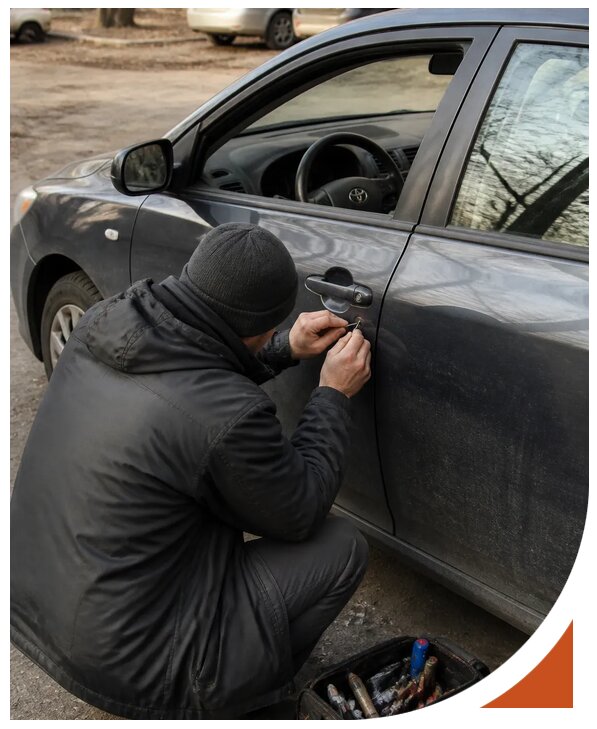 Профессиональное вскрытие автомобиля Тойота без повреждений в Троицке